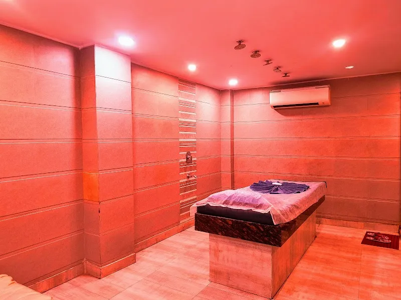 D VEDANTAA SPA MASSAGE
