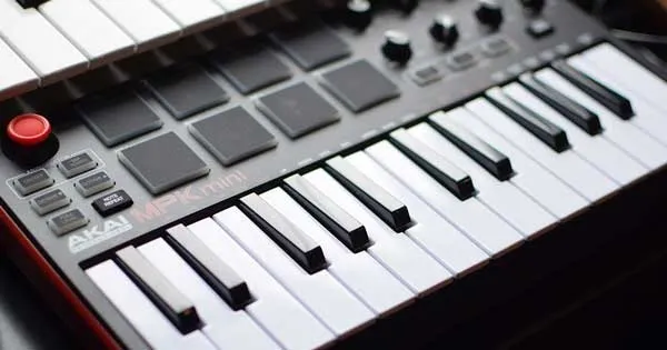 Trap Beat Records | Music Production Courses & Recording Studio in Delhi
