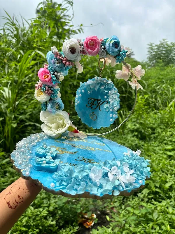 Resin gift art