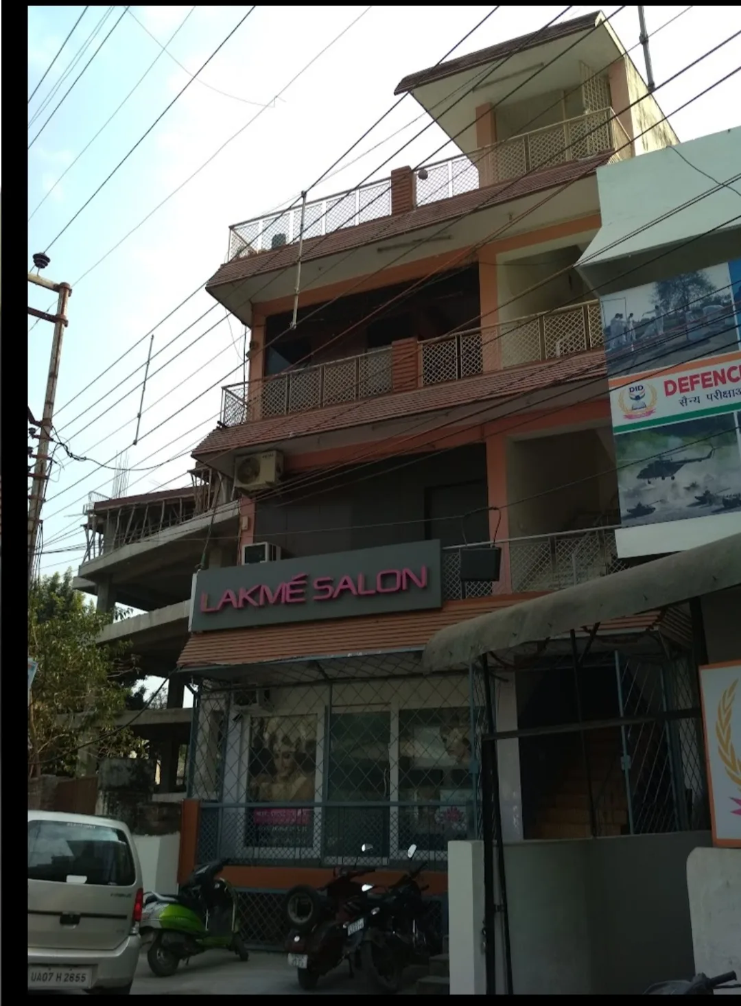 Lakme Salon in Subhash Road,Dehradun