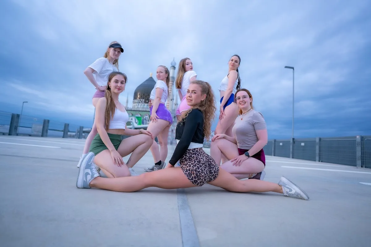 Kato Dance Studio 919