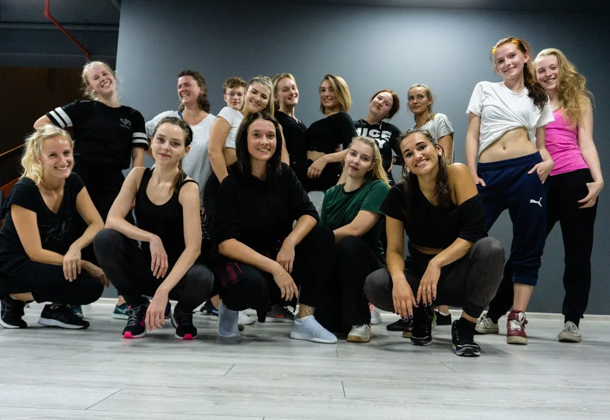 Kato Dance Studio 919