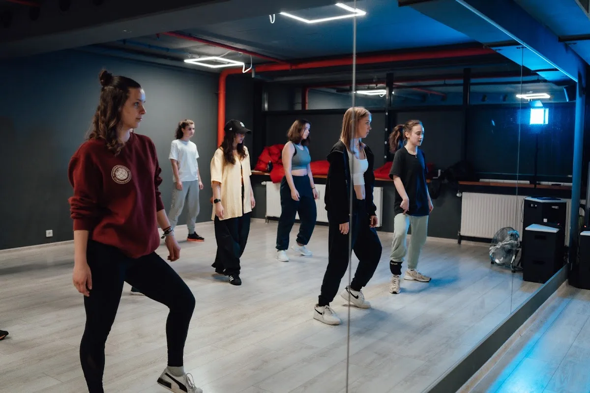 Kato Dance Studio 919