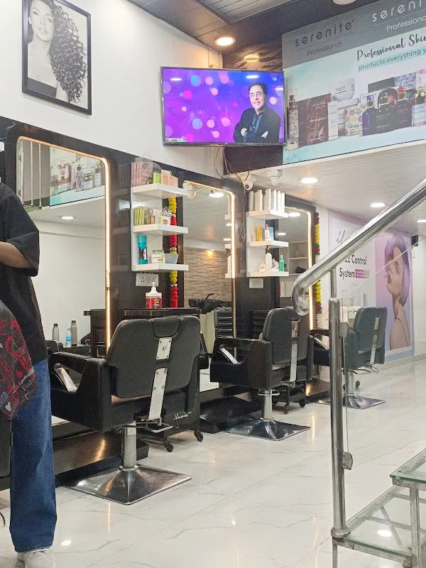 Final Touch Unisex Salon