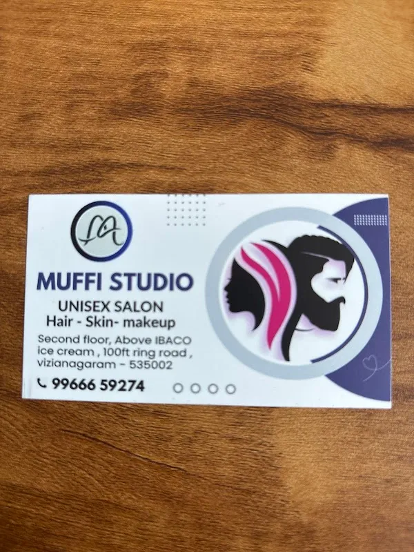 Muffi Studio Unisex Saloon