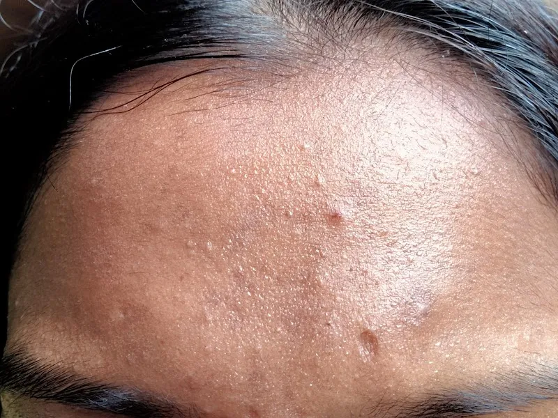 GOLDEN BEAUTY PARLOUR & SPA (Only ladies)