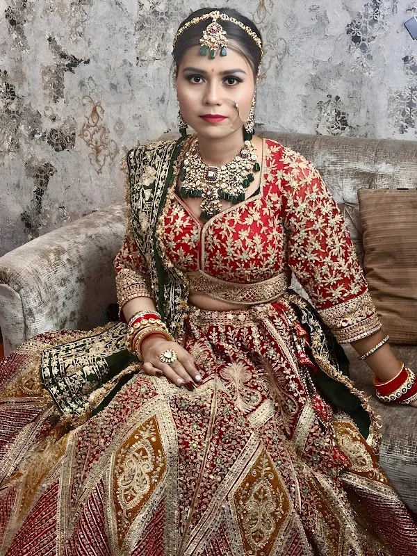 SAPNA MAKEOVERZ