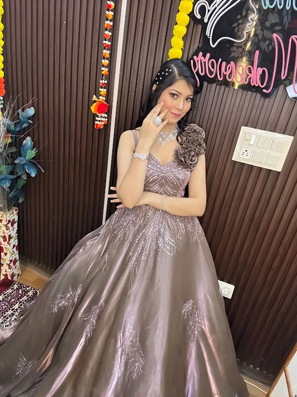 SAPNA MAKEOVERZ