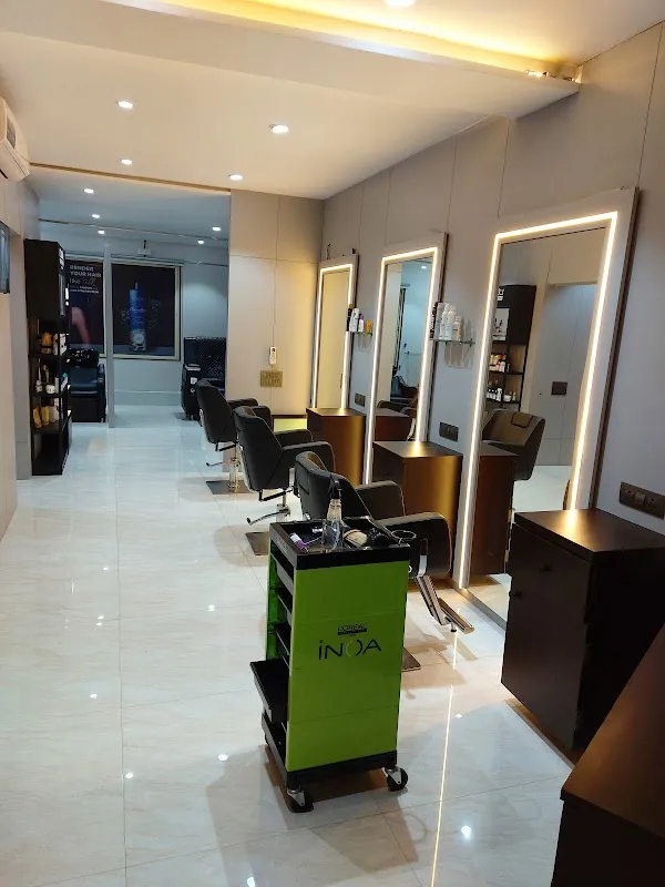 Tress And Beauty Salon