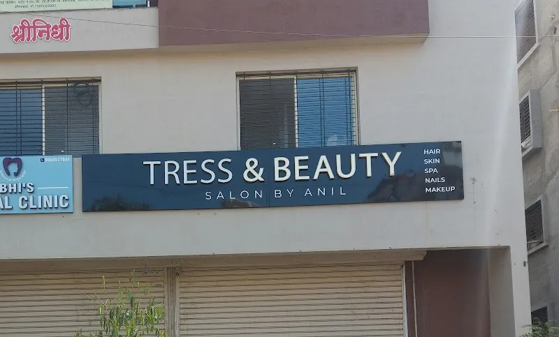 Tress And Beauty Salon