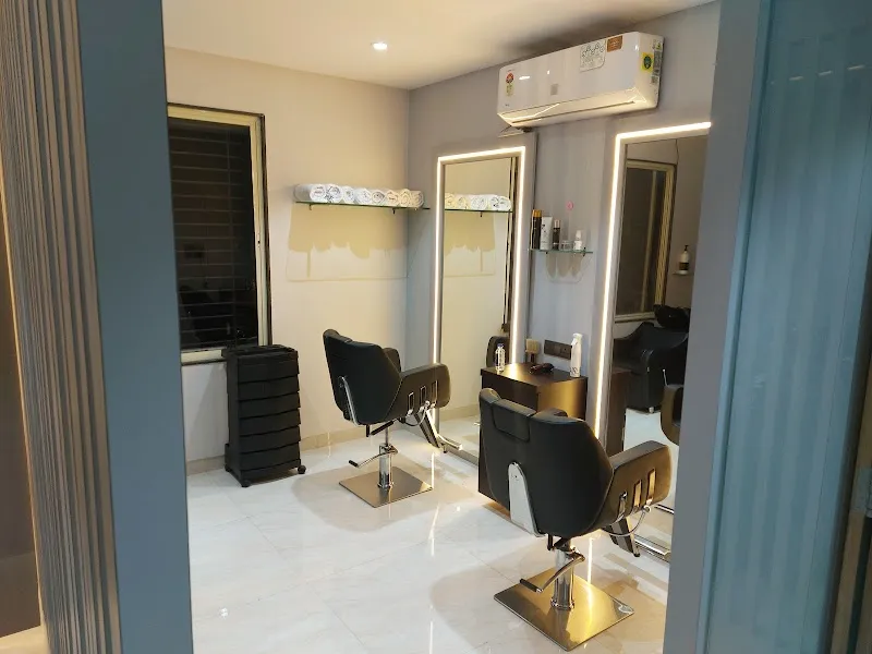 Tress And Beauty Salon