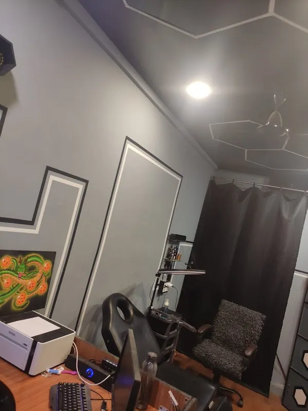 Zoinks Tattoo and Art Studio