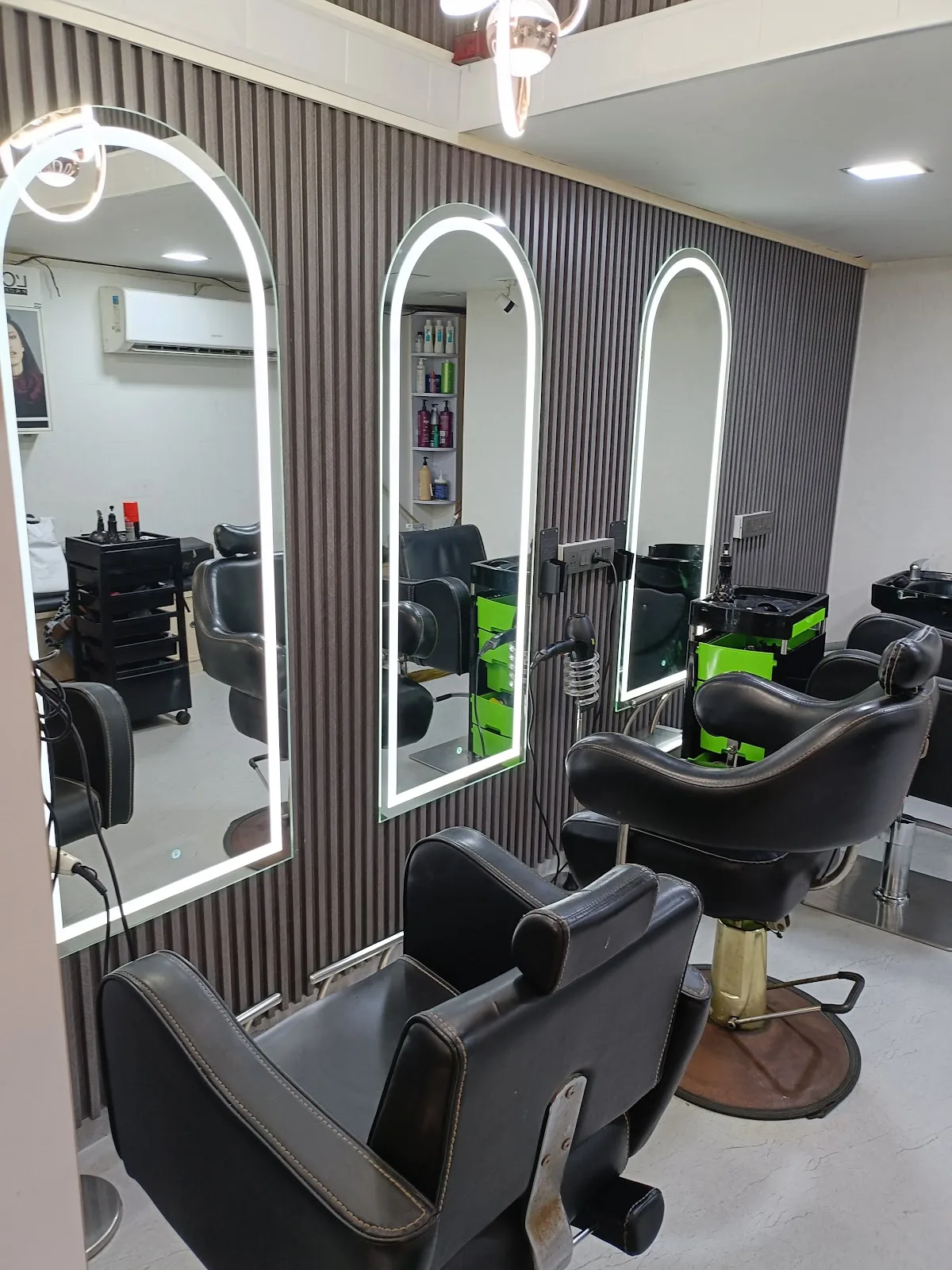 Sameera's Family Salon - Dadar