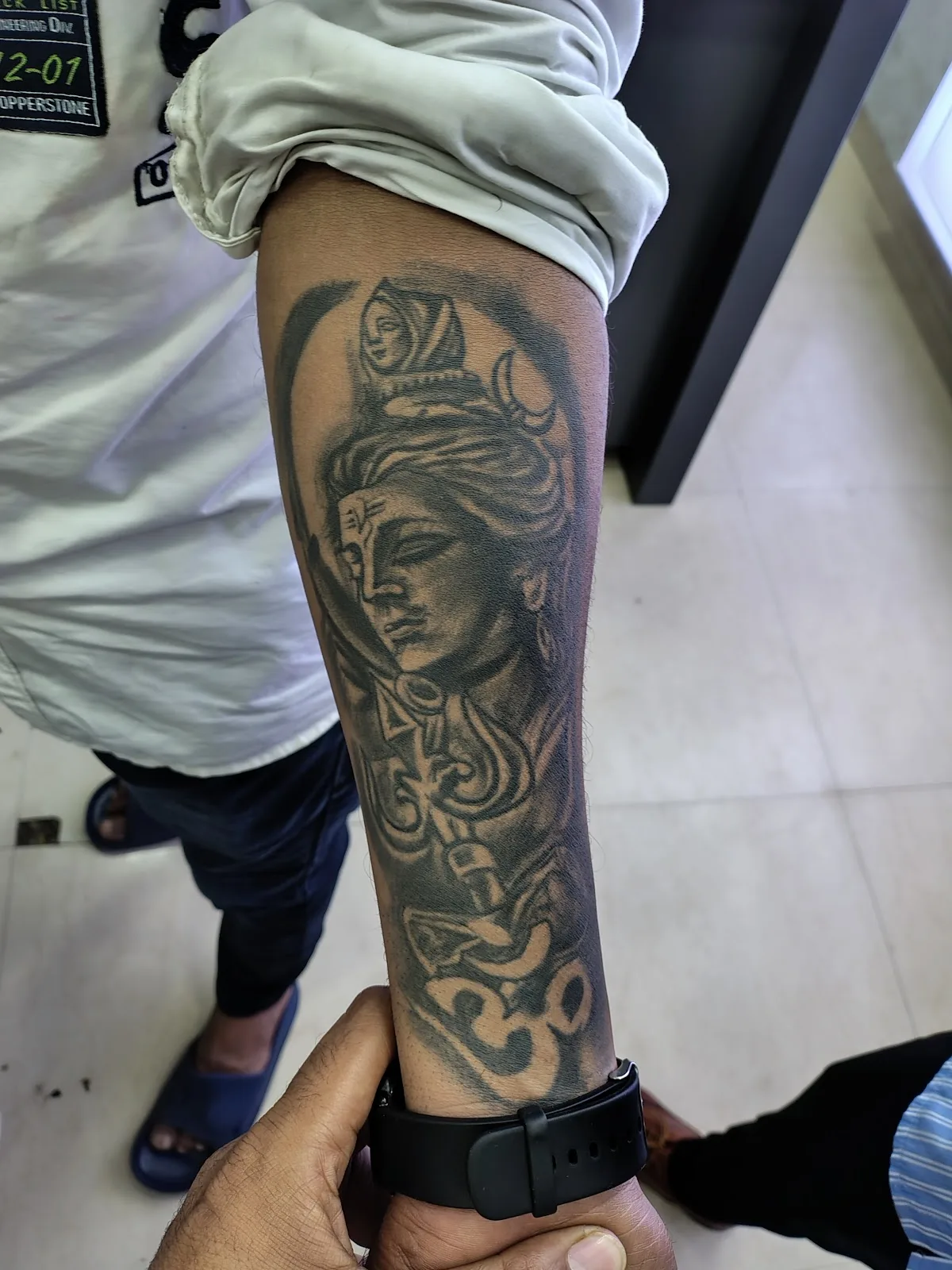 skull tattoo studio