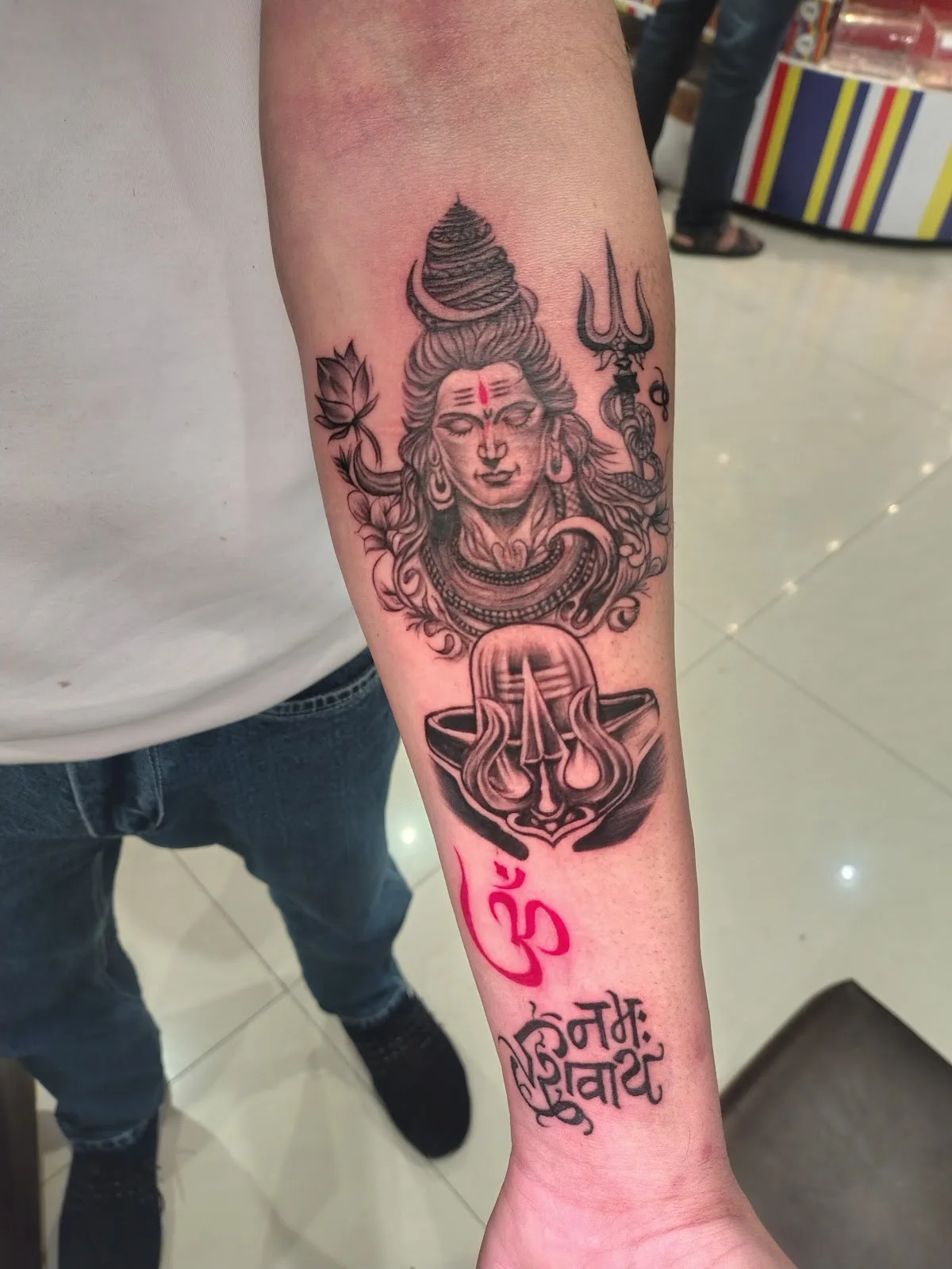 skull tattoo studio