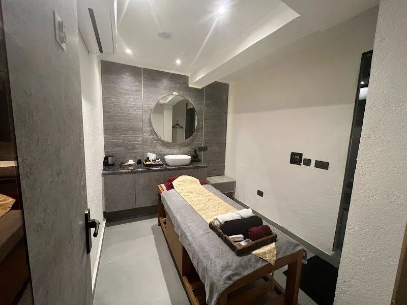 La Bella Luxury Spa South Extension