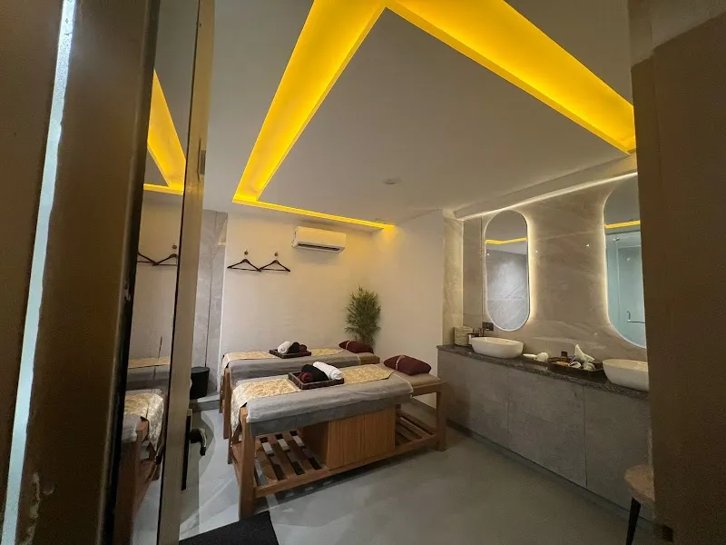 La Bella Luxury Spa South Extension