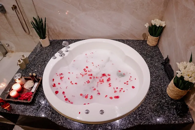 La Bella Luxury Spa South Extension