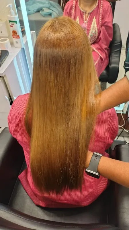ALIBI'S UNISEX SALON