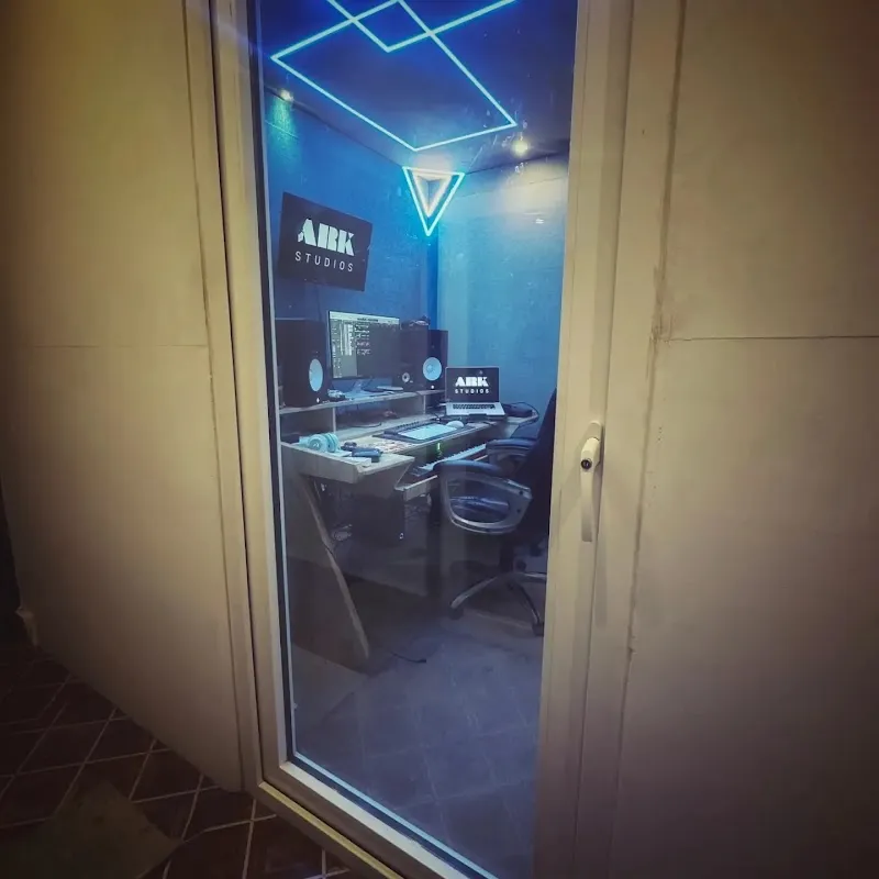 ARK Record Inn