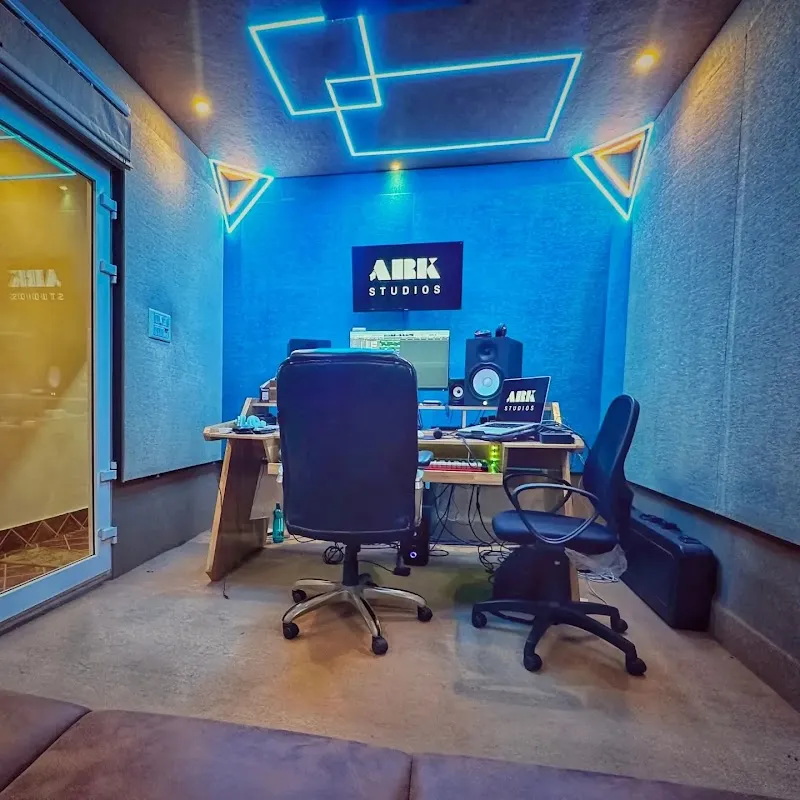 ARK Record Inn