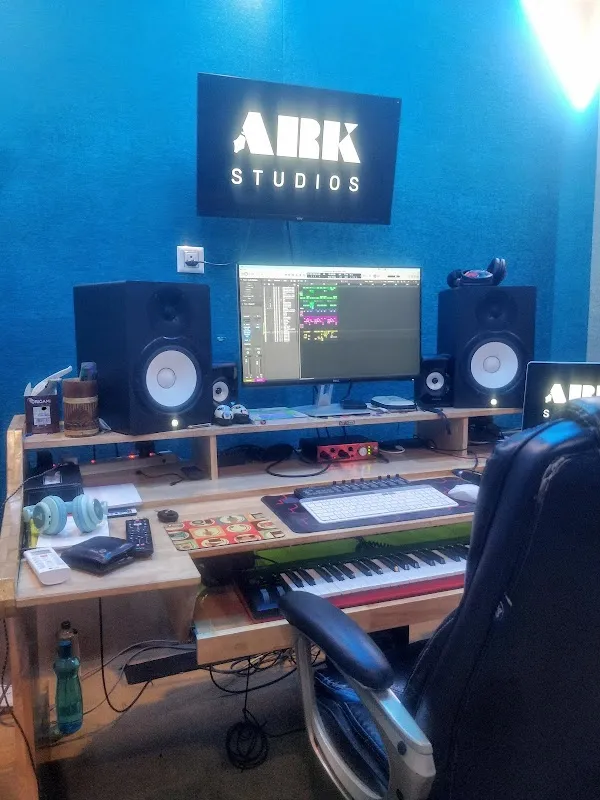 ARK Record Inn