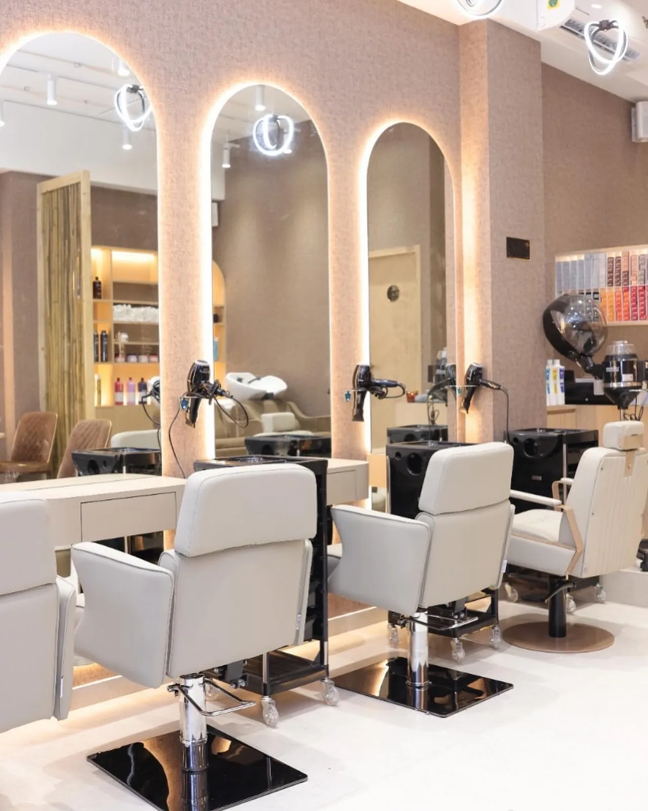 Malachi Salon Goregaon