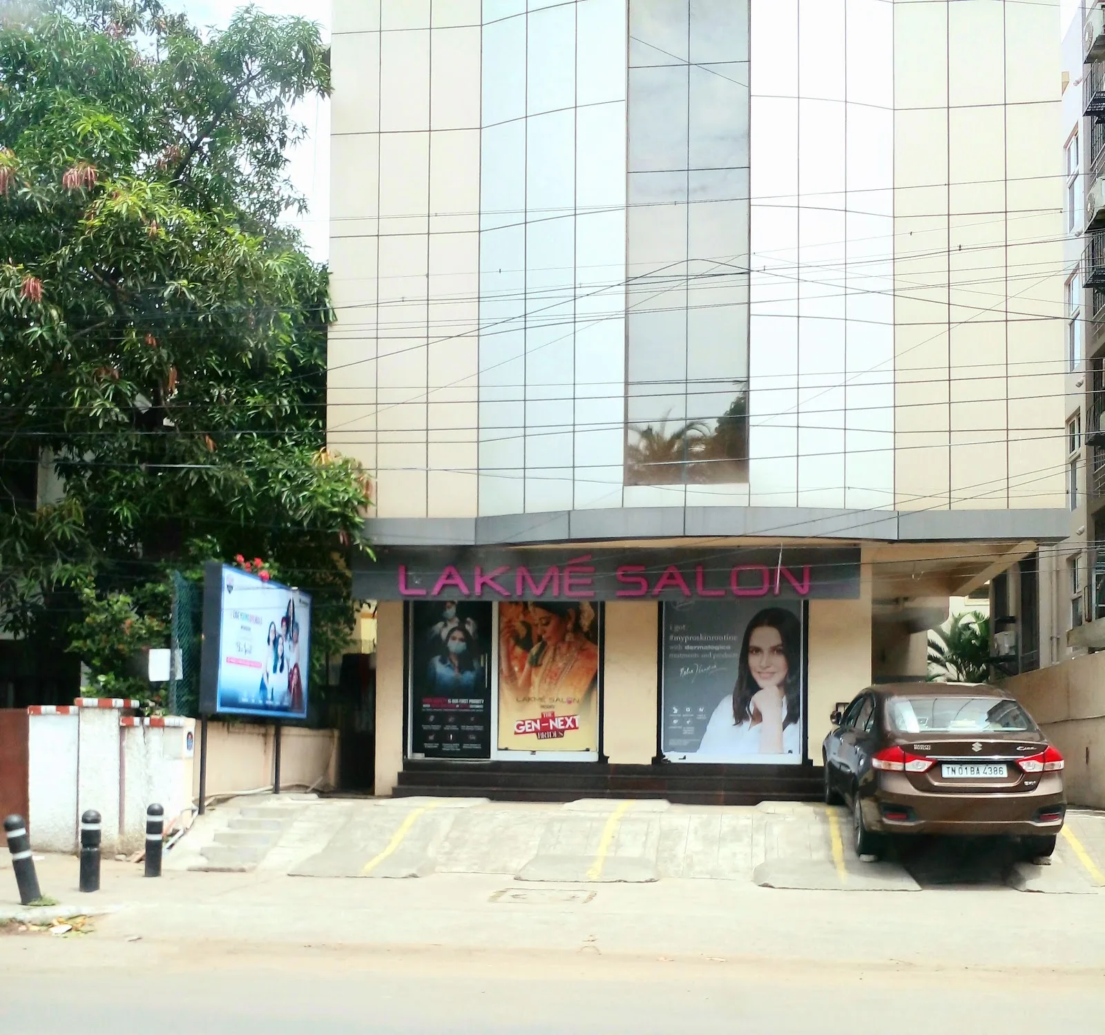 Lakme Salon in Balfour Road,Kilpauk,Chennai