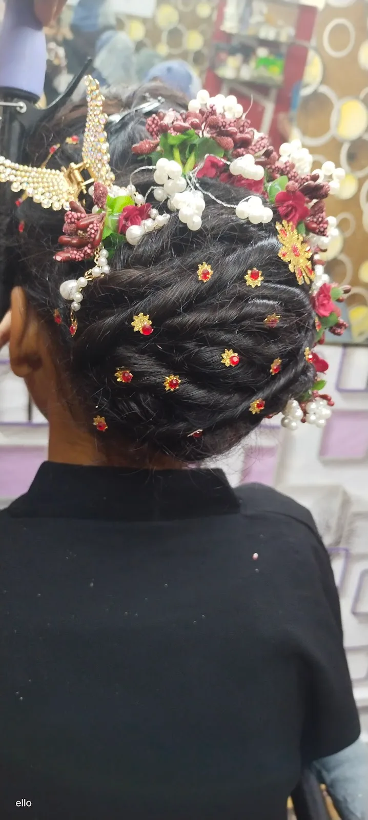 Gulnar Beauty Parlour & Training Center