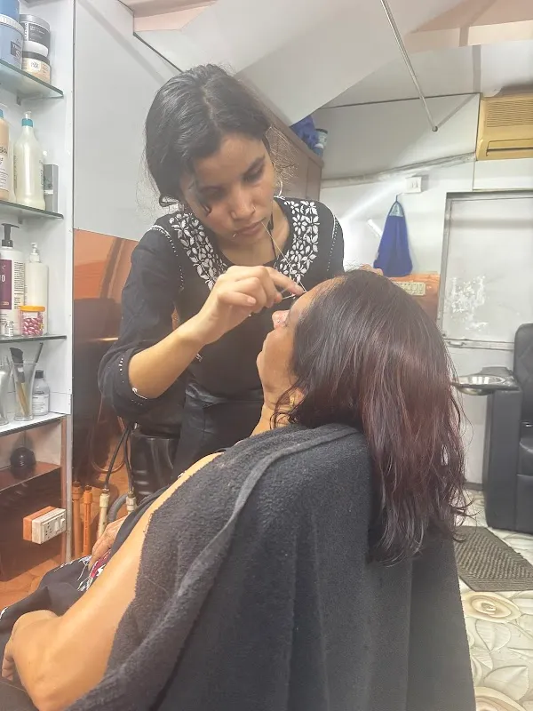 Riana Ravishing Beauty Salon
