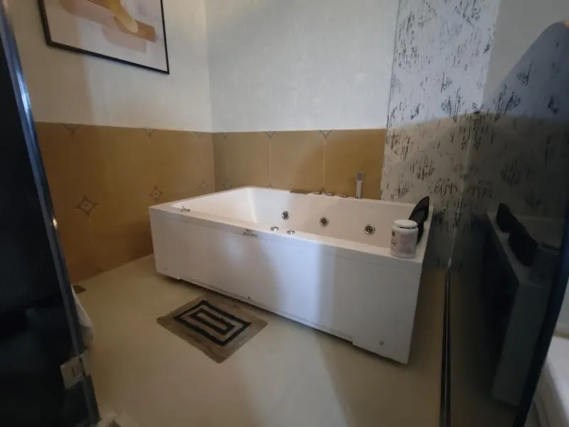 Unicorn Spa Sakinaka, Andheri