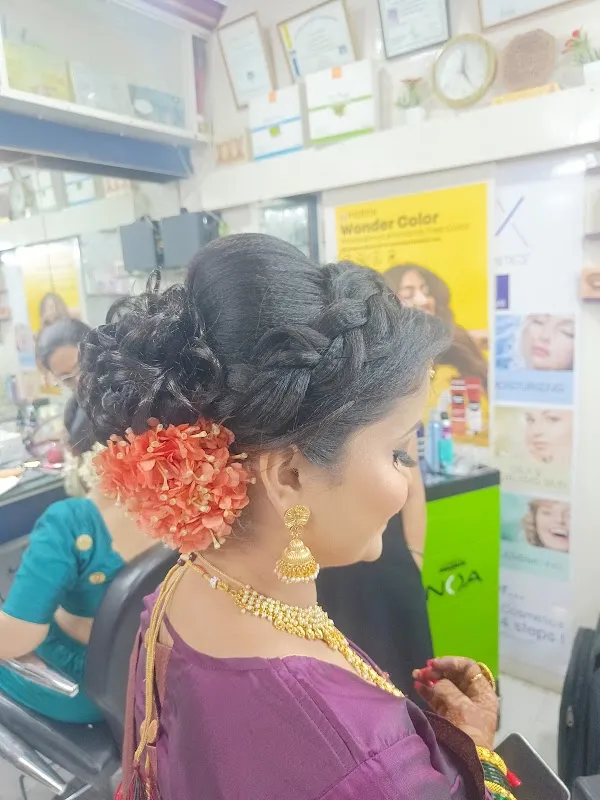 VIVA SALON & ACADEMY