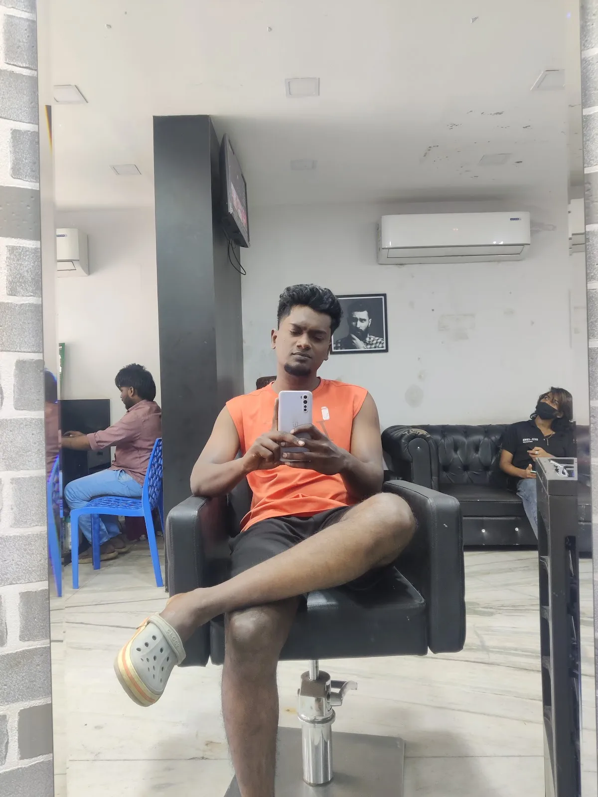 CUTS & COMB Salon Perambur