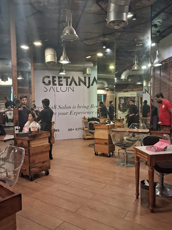 Geetanjali Salon - Ambience Mall, Gurugram