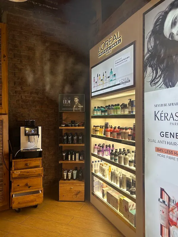 Geetanjali Salon - Ambience Mall, Gurugram