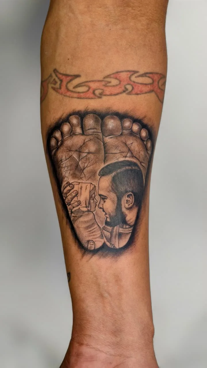 MAX TATTOOZ & PIERCING