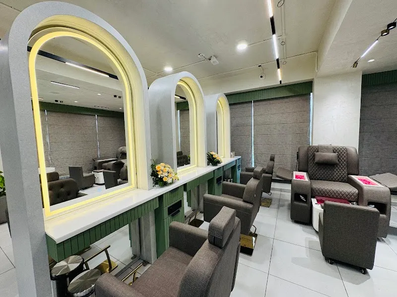 Bubbles Hair and Beauty Salon - Guntur