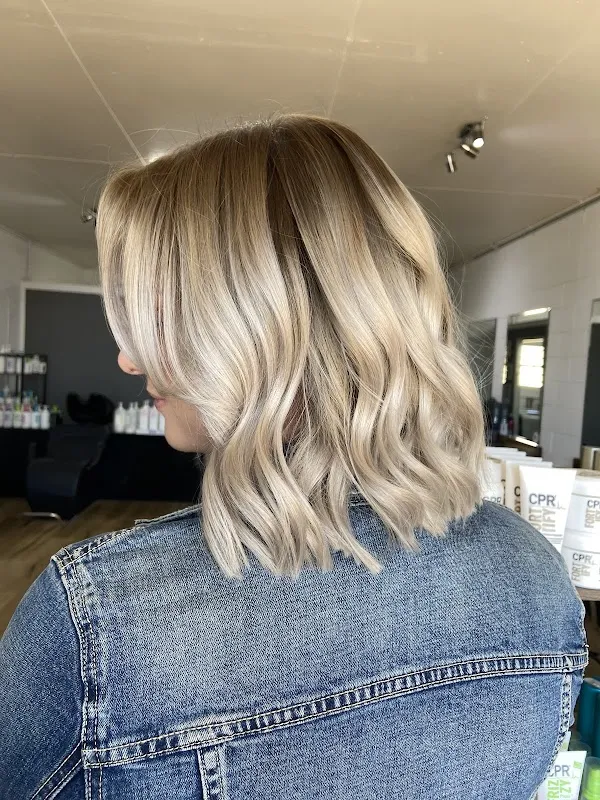 Halo hairstudio