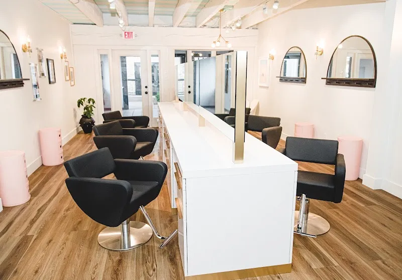 Urban Betty Salon 38th