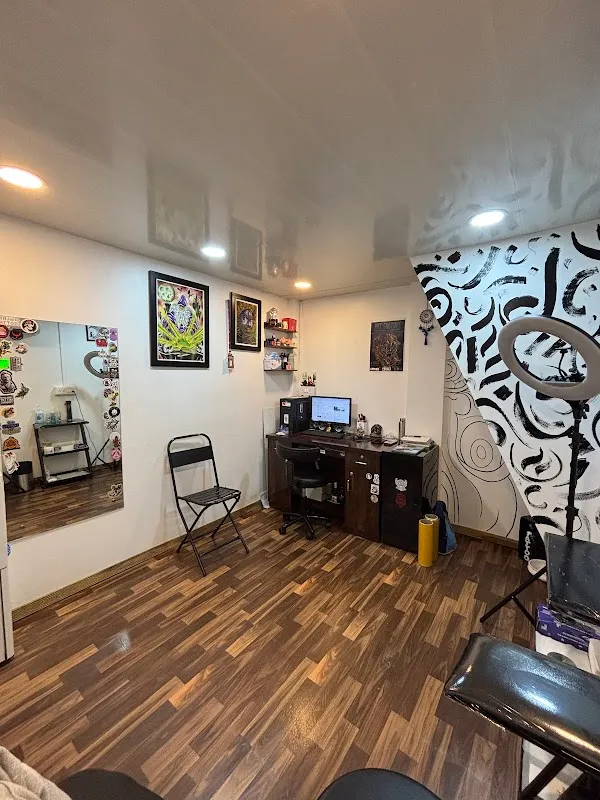 Needles Therapy Tattoo & Piercing Studio