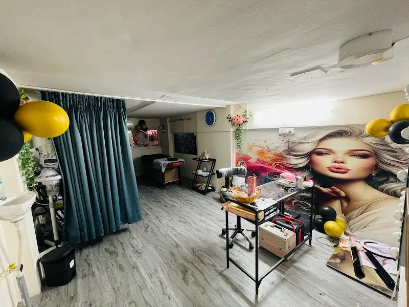 ANY Unisex Salon | Beauty Salon in Thane | Makeup Artist in Thane | Nail Artist in Thane | Hairdresser in Thane