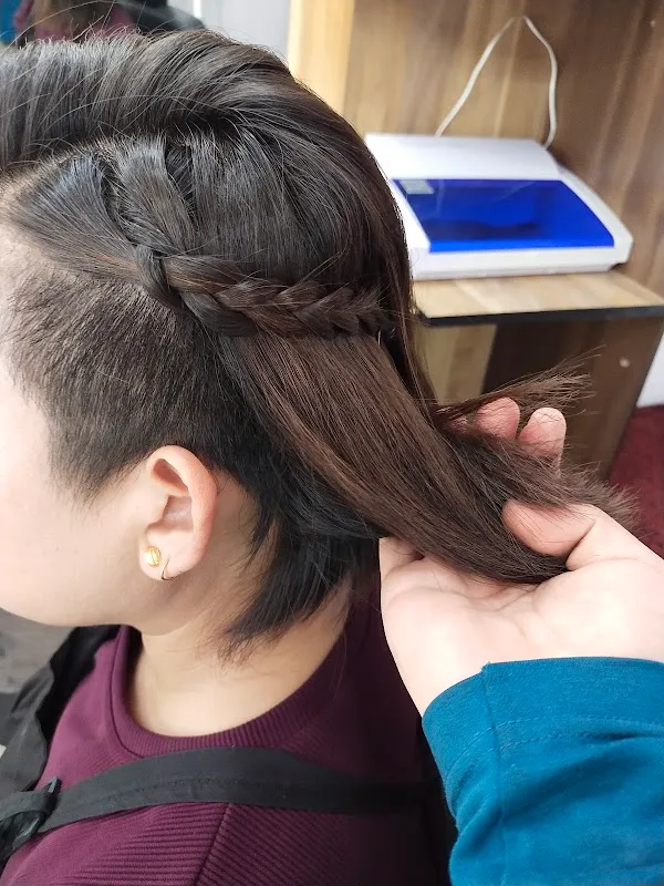 Dzefl Salon
