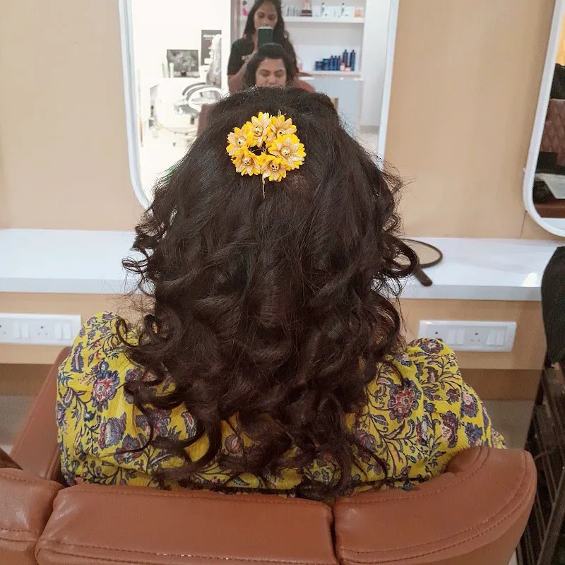 Manea the Salon - Shivam Road