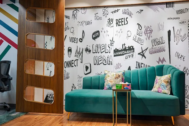 Lively Studio