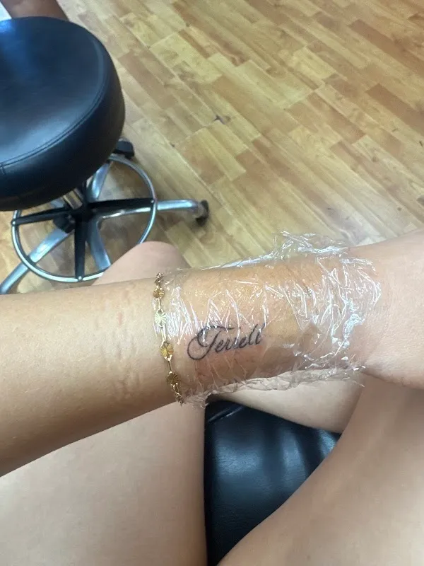 Rock And Roll Tattoo, Piercing,