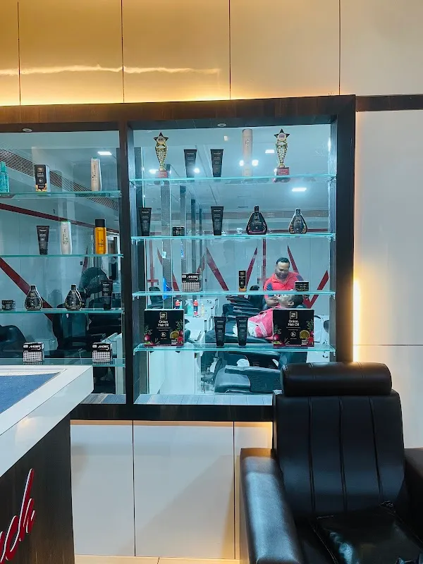 Royal Touch Beauty Salon&spa For Men&women