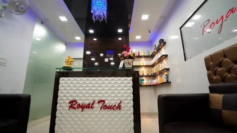 Royal Touch Beauty Salon&spa For Men&women