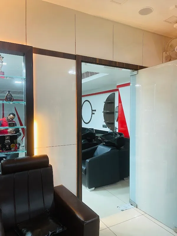 Royal Touch Beauty Salon&spa For Men&women