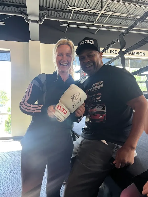 RJJ BOXING + FITNESS