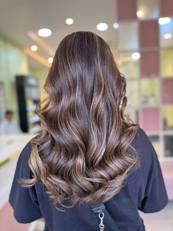 Tanvi Mayat Salon & Makeup Studio